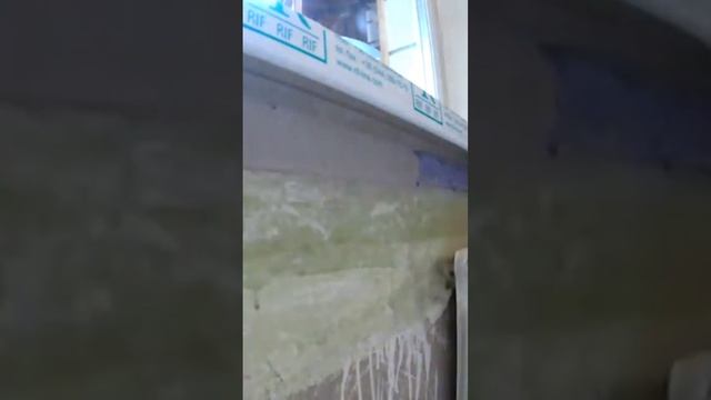 Штукатурка щели под подоконником