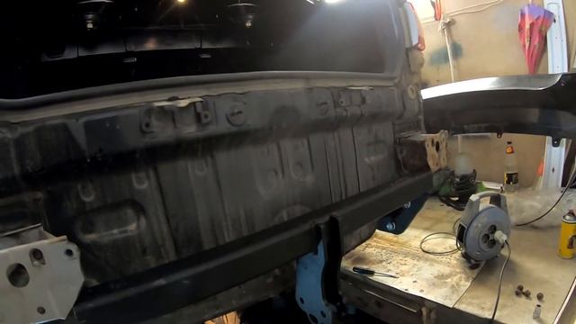 Установка фаркопа на Toyota Corolla E150