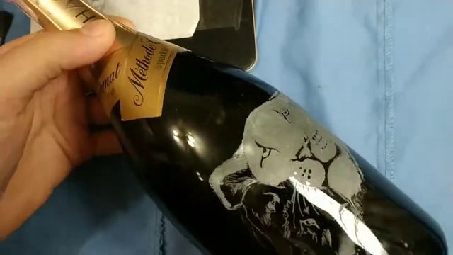 Гравірування на склі (левиця з левеням)