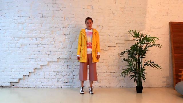 С чем носить дождевик