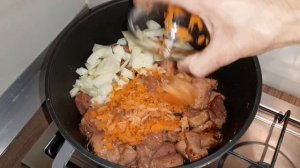 Простой и Вкусный Гуляш из Свинины / Тушеная свинина рецепт