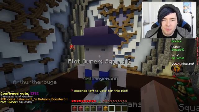 Minecraft | HE HAS A VILLAGER CAPE?! | Build Battle смотреть онлайн