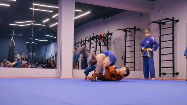 Единоборства в "ВИТА ФИТ". Видное. смотреть онлайн