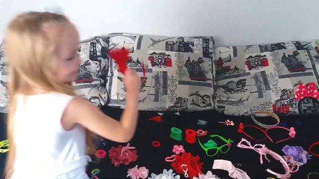 Заряна  хочет попасть на дискотеку Pretend Play Dress Up /Toys For Kids Funny Videos With Dolls 201