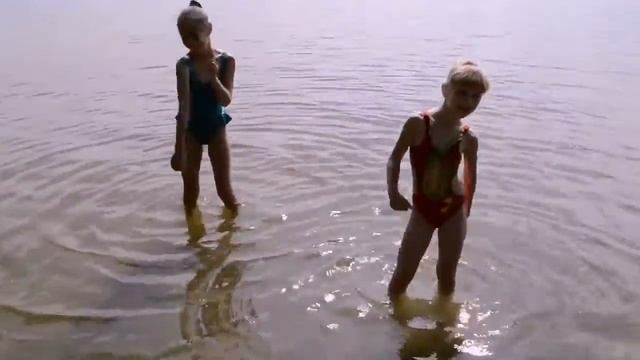 Челлендж на Танцы под разную музыку в воде!! Challenge on Dancing!! смотреть онлайн