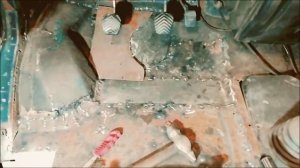 Гнилая, старая газель, делаем пороги, латаем пол кабины. Сварочные работы кабины газель.