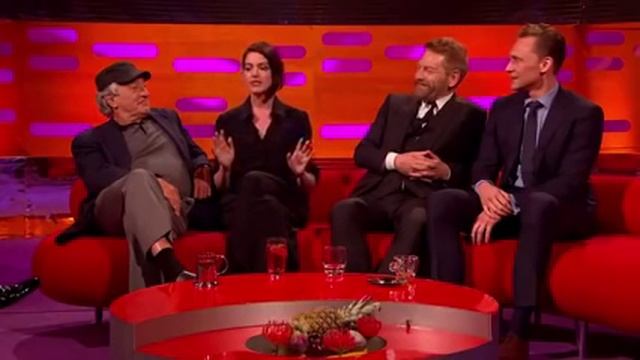 Anne Hathaway Impersonates Britney Spears On Graham Norton Show