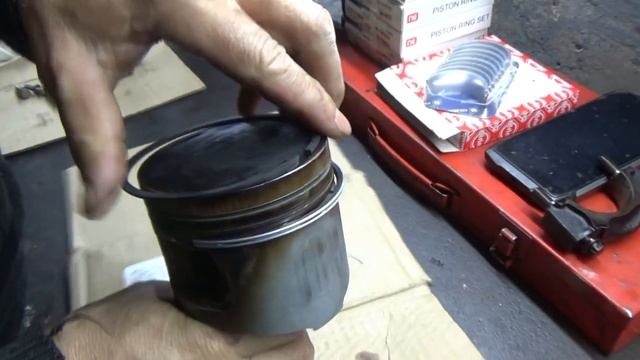 Сборка двигателя М102 на Андрюхин Мерседес 190 смотреть онлайн