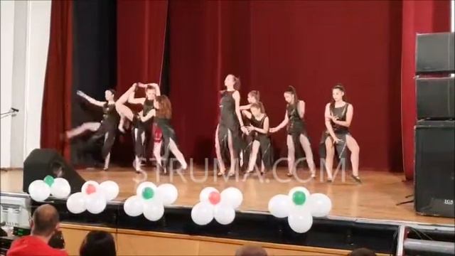 Концерт на талантите по случай 100-годишния юбилей на гимназия "Пейо Яворов" в Петрич смотреть онлайн