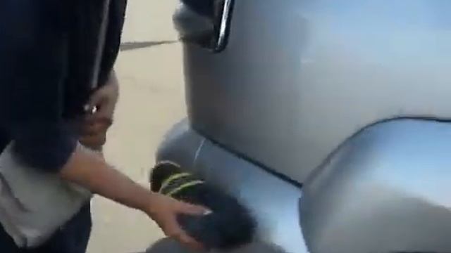 8906 190 9106 Ирина. Убираем битум с авто салфеткой от Гринвей смотреть онлайн