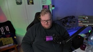 T2x2 ИГРАЕТ В "ЗАНИМАТЕЛЬНЫЕ ИСТОРИИ" С ЯНДЕКС АЛИСОЙ