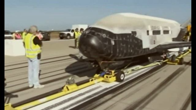 Засекреченный Боинг Х-37_ новое оружие или лаборатория-шпион смотреть онлайн