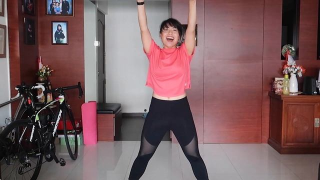 15 MIN ZUMBA AT HOME смотреть онлайн