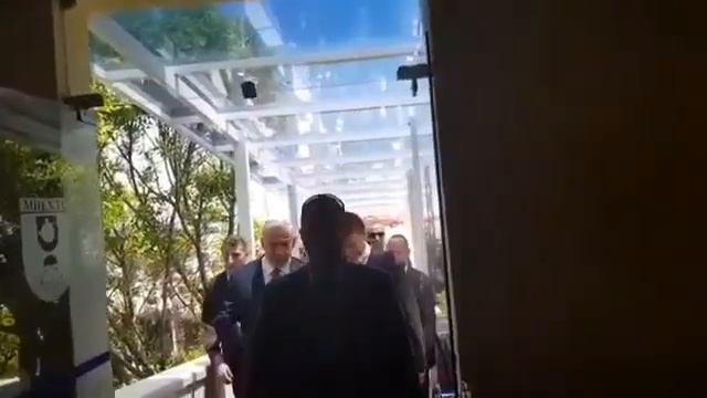 Primeiro ministro de Israel chega ao Brasil e encontra o presidente Jair Bolsonaro смотреть онлайн