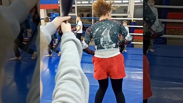 Кикбоксинг. Тренировка с детьми. смотреть онлайн