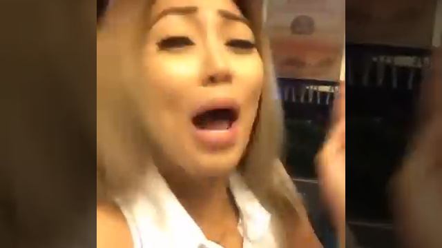 Saucy Girls At Mcdonalds After Gig смотреть онлайн