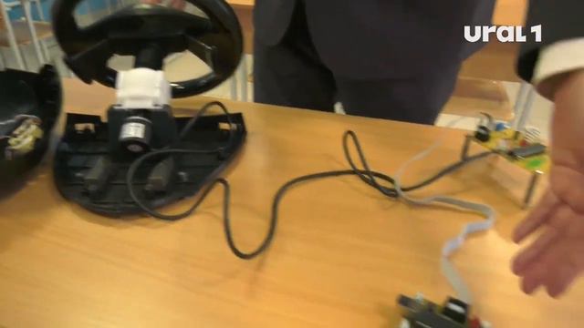 Челябинские ученые разработали аппарат: через движение руля он считывает состояние автомобилиста смотреть онлайн