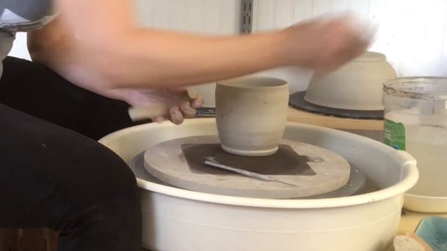 Tiny Pottery Studio Tour Before & After смотреть онлайн