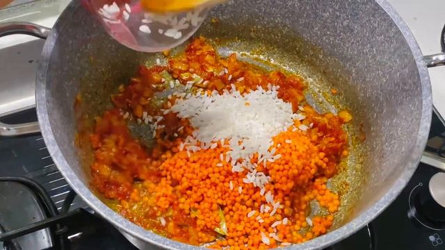 Турецкий « суп невесты» . Простой и вкусный суп из разных круп .Ezogelin çorbası. смотреть онлайн