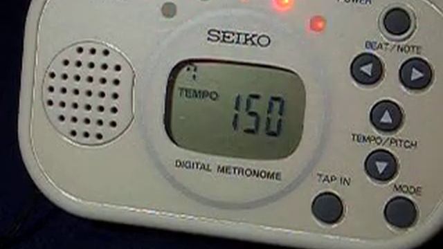 SEIKO DM100 digital metronome смотреть онлайн