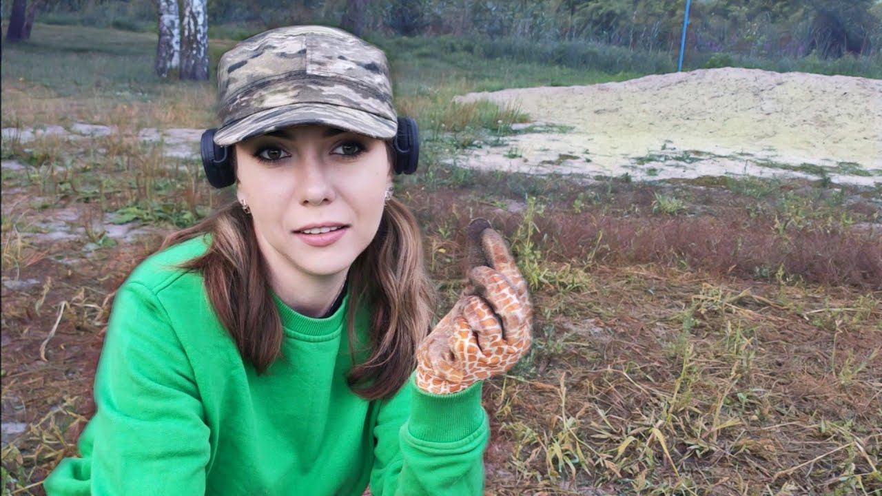 Коп 2022. Блеснула золотом! Что оставили отдыхающие! Девушка в поиске золота. смотреть онлайн