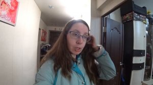 Зачищаем ограду на кладбище