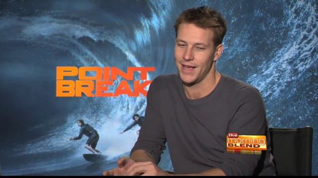 Hollywood Happenings - Luke Bracey смотреть онлайн