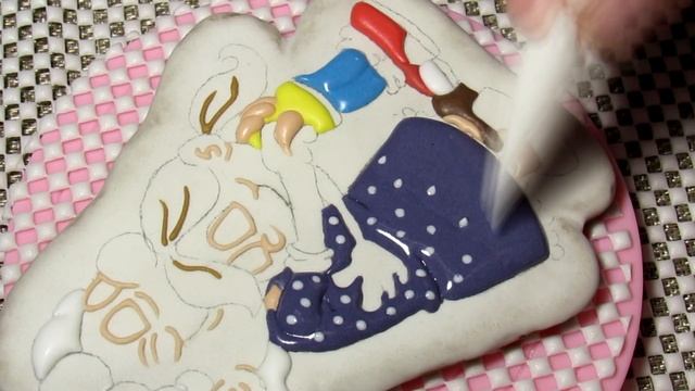 Рисуем пряник для бабушки. Часть 1 - Заливка глазурью. смотреть онлайн