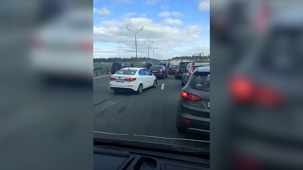 Внезапно: Ford Focus остановился посередине Минского шоссе смотреть онлайн