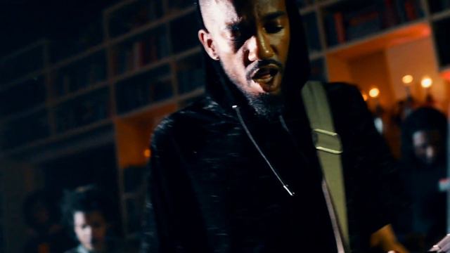 Xeryus Gittens Live ( @XeryusG ) Flying V Gibson смотреть онлайн