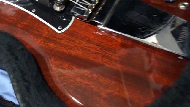 Gibson Angus Young Signature SG Unboxing CHILDHOOD DREAM COME TRUE смотреть онлайн