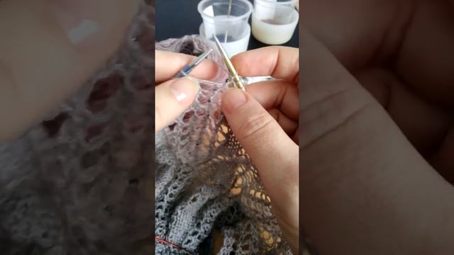 Вяжем шаль с бисером. Выбор бисера, приспособления, способы вязания смотреть онлайн