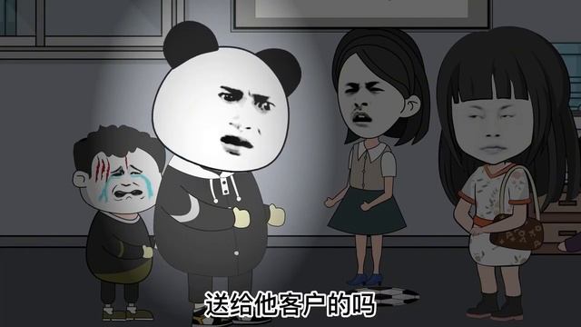 無知潑婦縱容兒子欺負其他同學，還踩壞了價值百萬的足球，小夥直接讓她賣房賠償【星火動畫製作】 смотреть онлайн