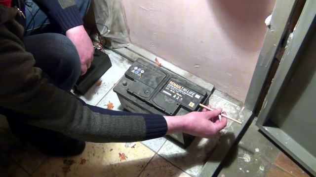 Сел аккумулятор как открыть машину / Как правильно зарядить аккумулятор смотреть онлайн