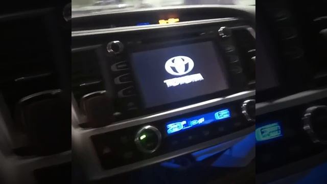 Омыватель камеры заднего вида на Toyota Highlander смотреть онлайн