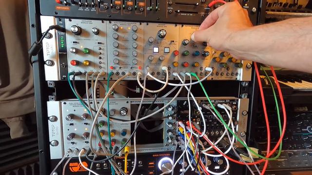SonikLink - Behringer ARP2500 (Testing New 1047,1016 & 1006 Modules) смотреть онлайн