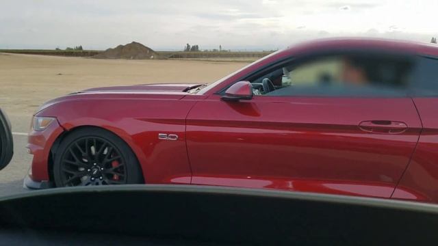 Infiniti Q60 3.0t vs 5.0 Mustang GT смотреть онлайн