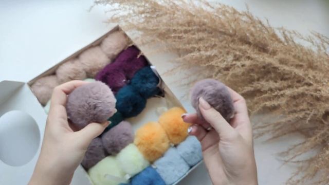 Возвращаюсь ! Начнем с распаковки посылок.Меховые помпоны , мех премиум качества. смотреть онлайн