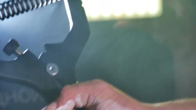 Цените увлечения друзей. Разрыв двух колод карт и закрытие +-100кг эспандера. смотреть онлайн