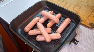 Как необычно приготовить сосиски - «Ёжики» из сосисок.