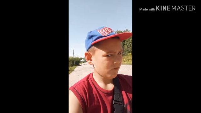 ЗА МНОЙ БОМЖ ГОНИТСЯ смотреть онлайн