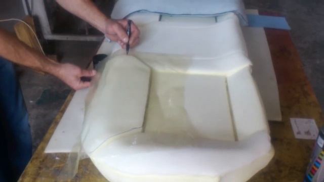 Клей спрей. Временный клей. Аэрозоль клей. Снятие лекал при помощи временного клея SPIRIT 5.