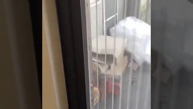 Москитная сетка Плиссе на двери в доме за городом смотреть онлайн