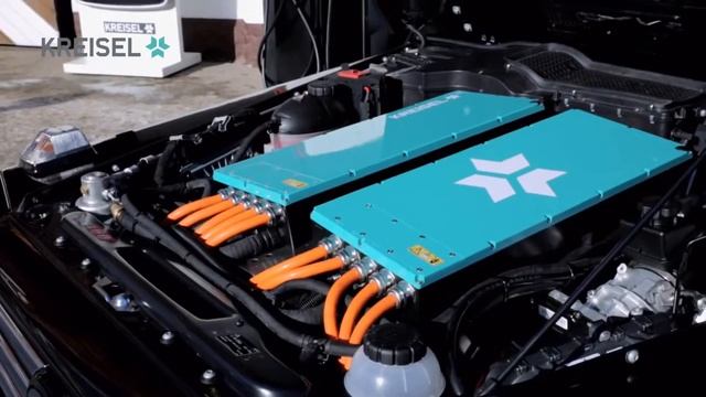 Арнольду Шварценеггеру подарили электрический Mercedes G-класса смотреть онлайн