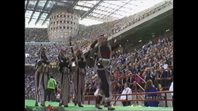 Italian fashion show at the 1990 FIFA World Cup ceremony in Italy смотреть онлайн