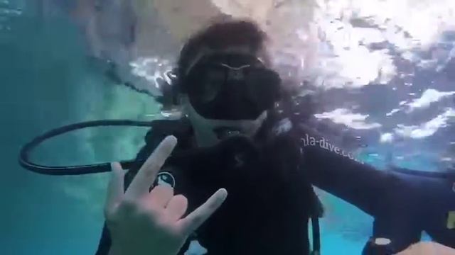 Погружение в Элате возле заброшеного подводного ресторана 28.052020 смотреть онлайн