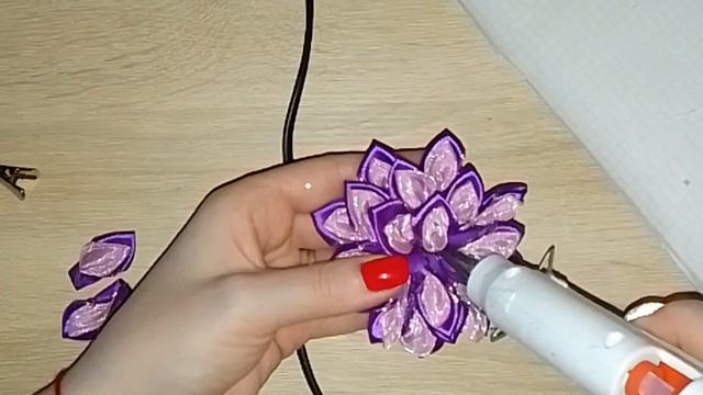 Заколочка Лотос ,красивые бантики для девочек