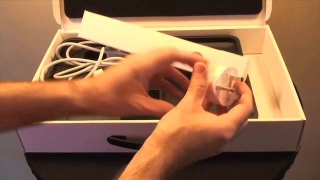 Apple 15-inch MacBook Pro (mid-2009) - unboxing смотреть онлайн