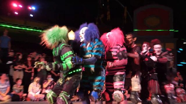 Six Flags Fright Fest | Sliders of the night 2.0 FULL SHOW смотреть онлайн