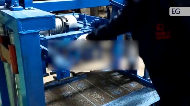 Вибропресс для изготовления керамзитных блоков QMJ4-35A смотреть онлайн